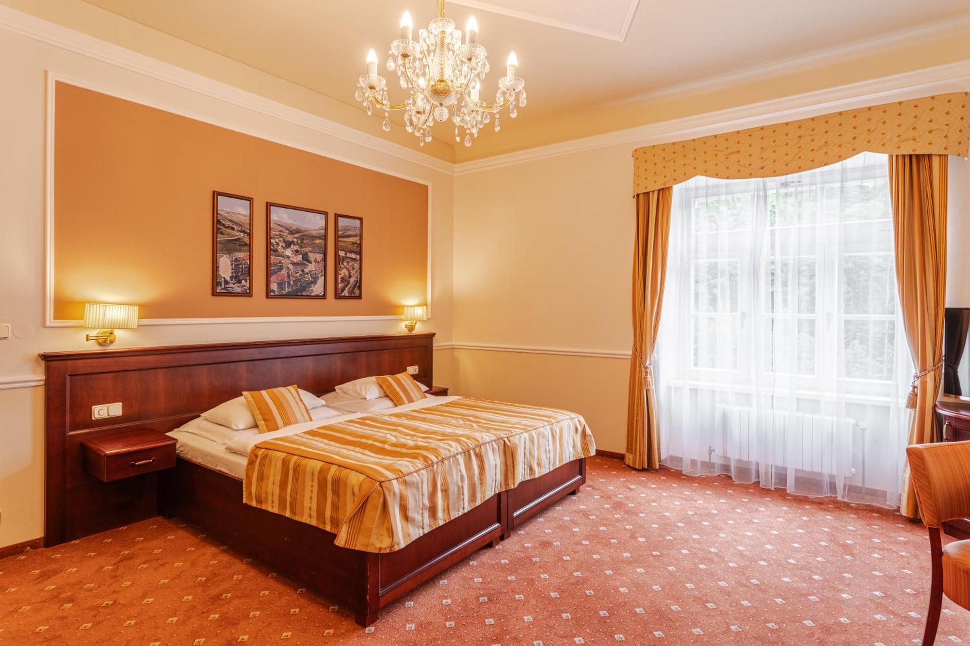 Hotel Radium Palace Jachymov Luaran gambar
